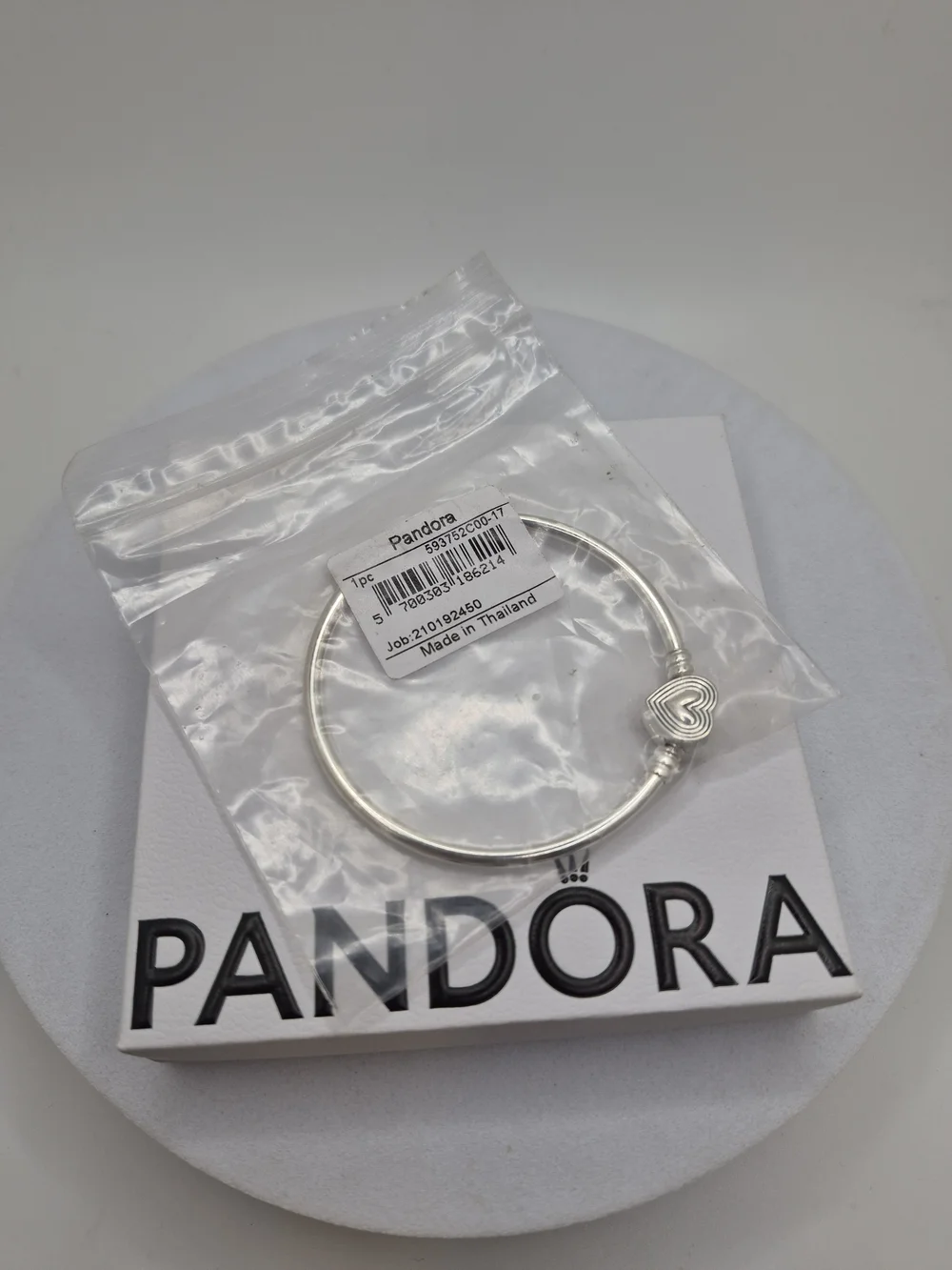 Pandora Radiating Heart Clasp Bangle 593752C00-21Sterling silver NWT